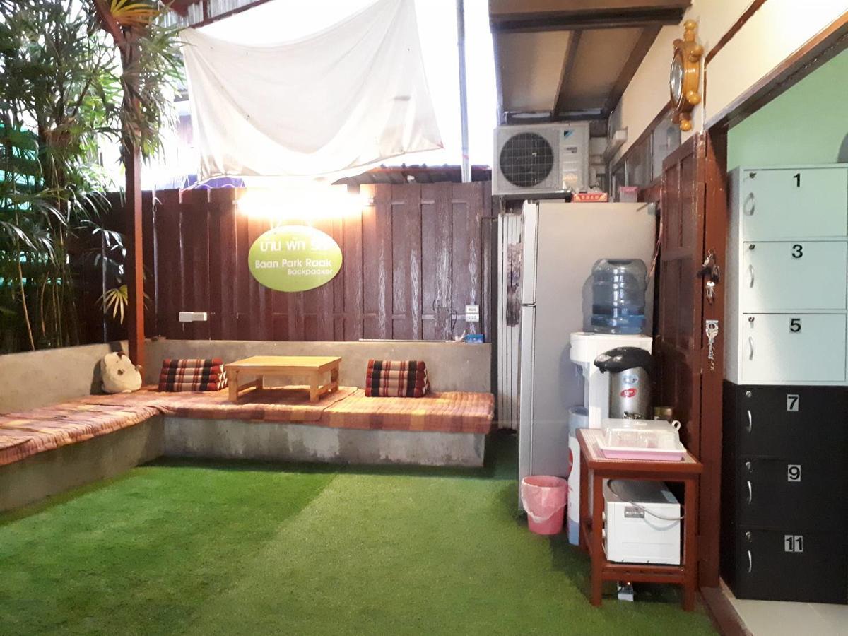 Baan Park Raak Backpacker Hostel Chiang Mai Ngoại thất bức ảnh