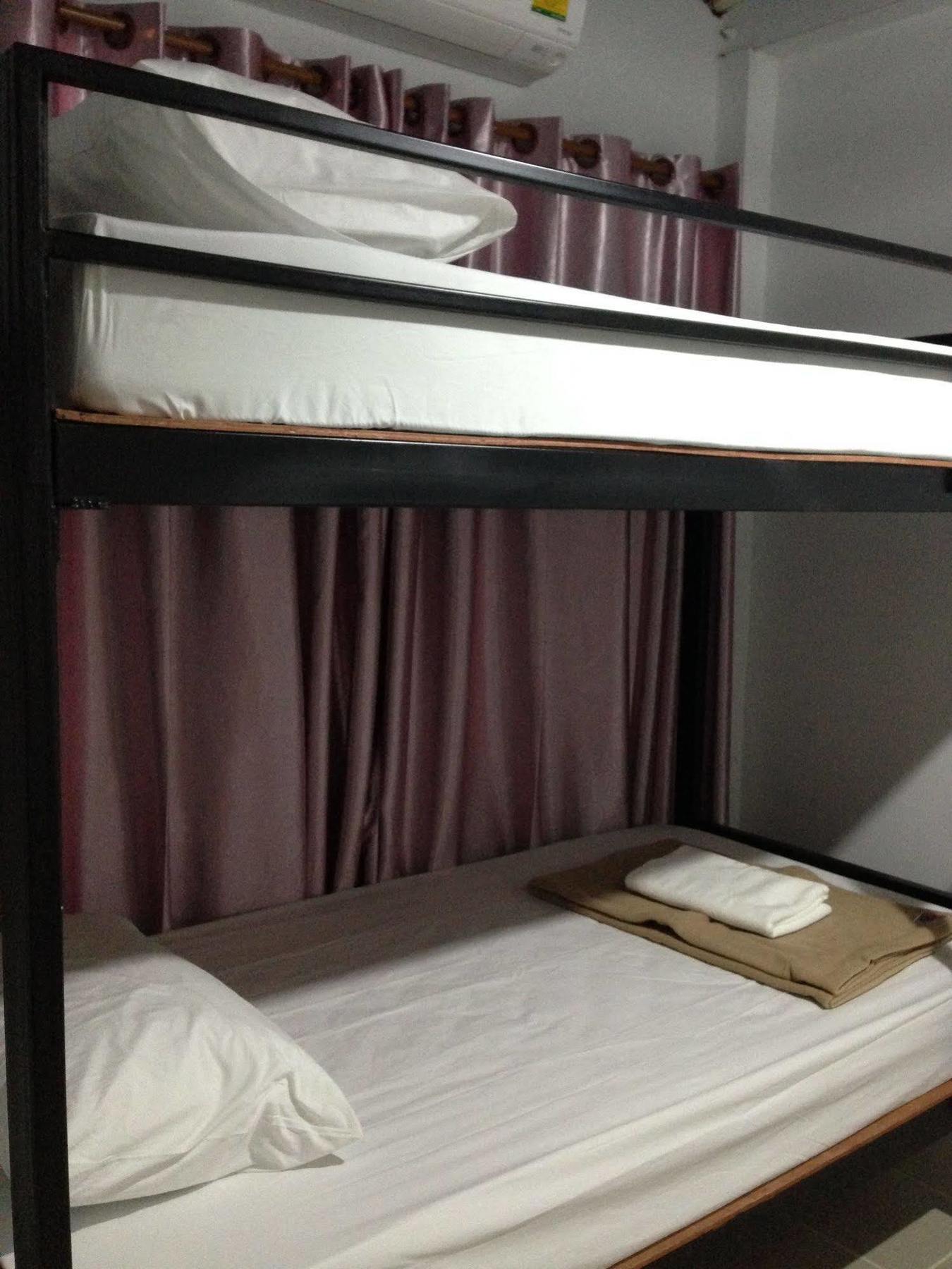Baan Park Raak Backpacker Hostel Chiang Mai Ngoại thất bức ảnh