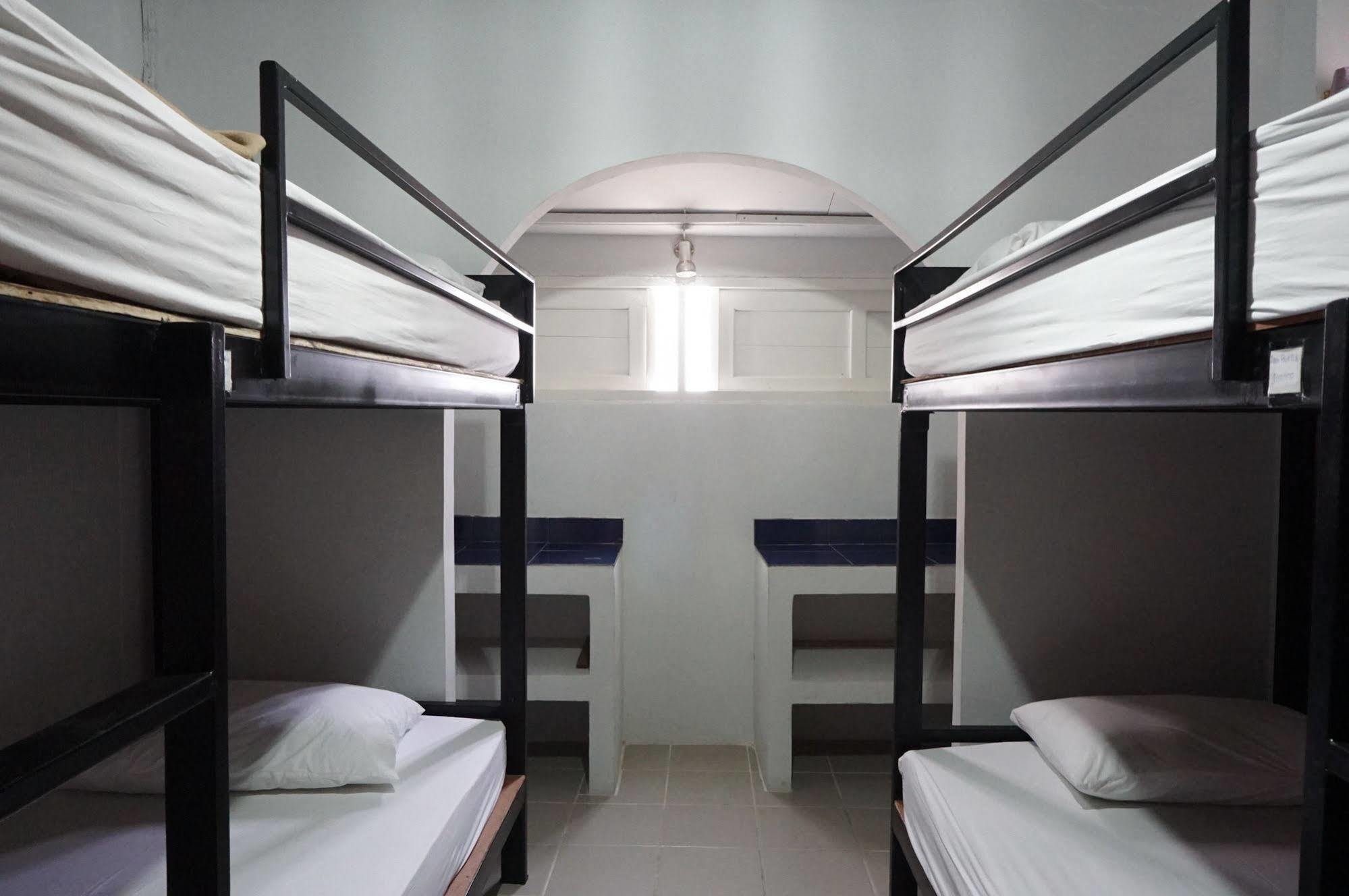 Baan Park Raak Backpacker Hostel Chiang Mai Ngoại thất bức ảnh